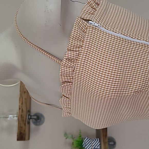 Striped Ruffles Crop Top - Picture 5 of 7